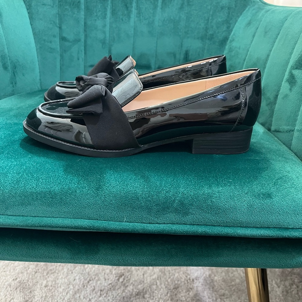 Black Patent Leather Loafers with Bow